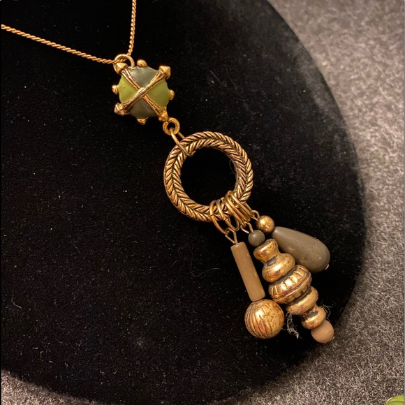 Vintage necklace and earrings set - Picture 4 of 9